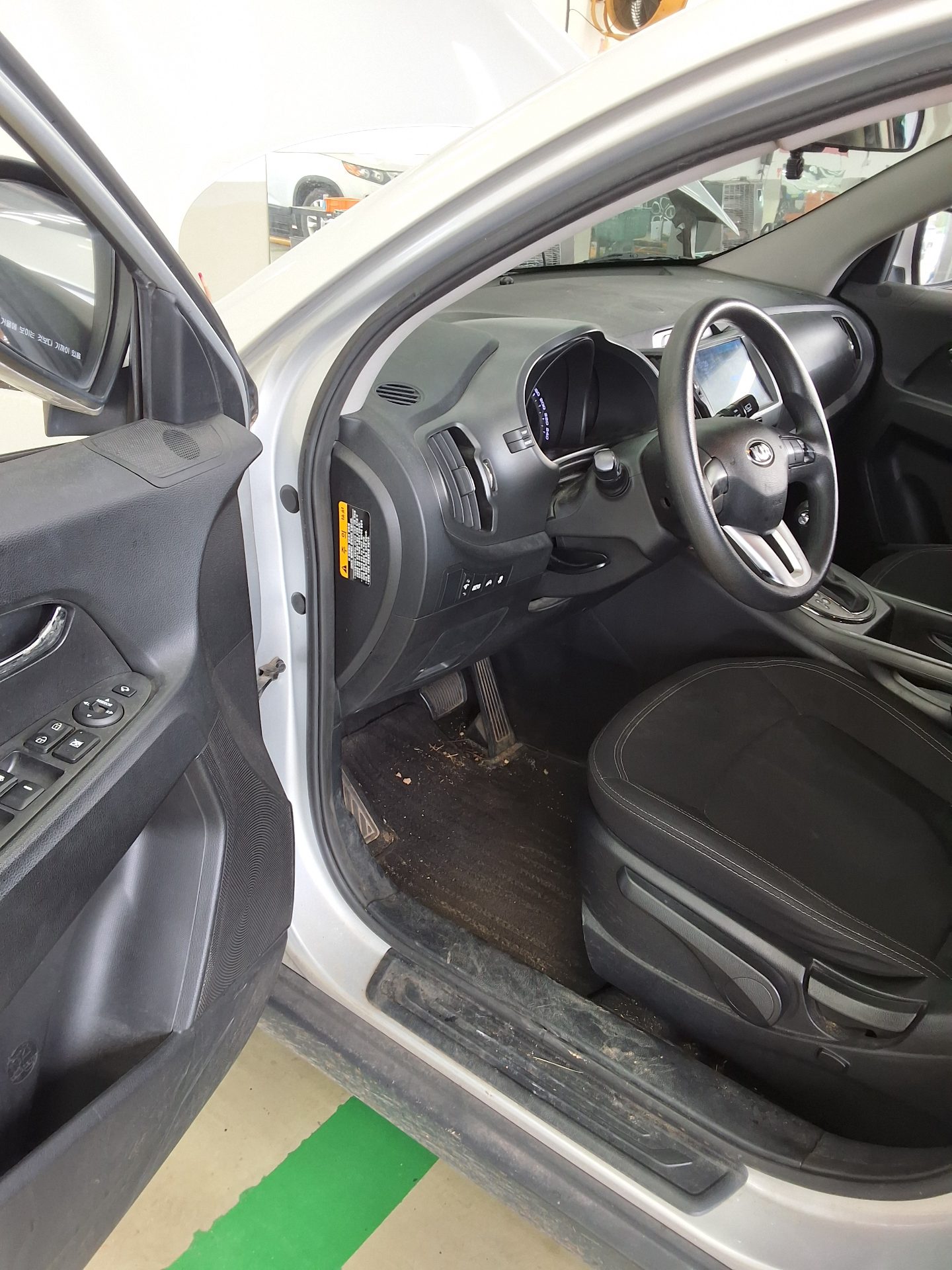 KIA SPORTAGE R DIESEL R2.0 2WD LX 2013 - zdjęcie 10