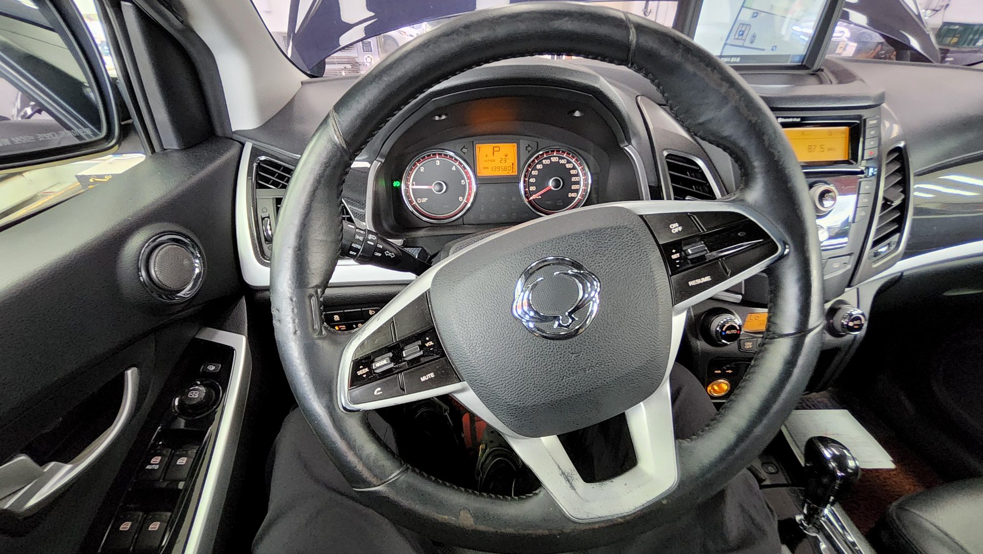 KG MOBILITY (SSANGYONG) NEW STYLE KORANDO C 2.2 2WD EXTREME EDITION 2017 - zdjęcie 17