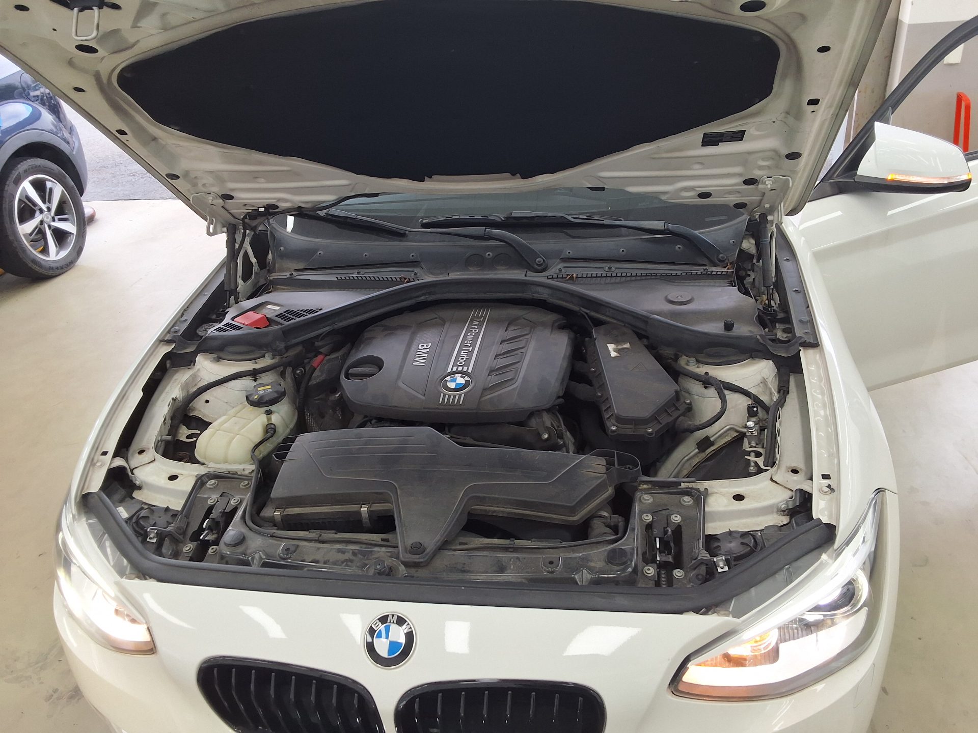 BMW 1 SERIES (2ND GEN) 5-DOOR 120d SPORT LINE 2014 - zdjęcie 20