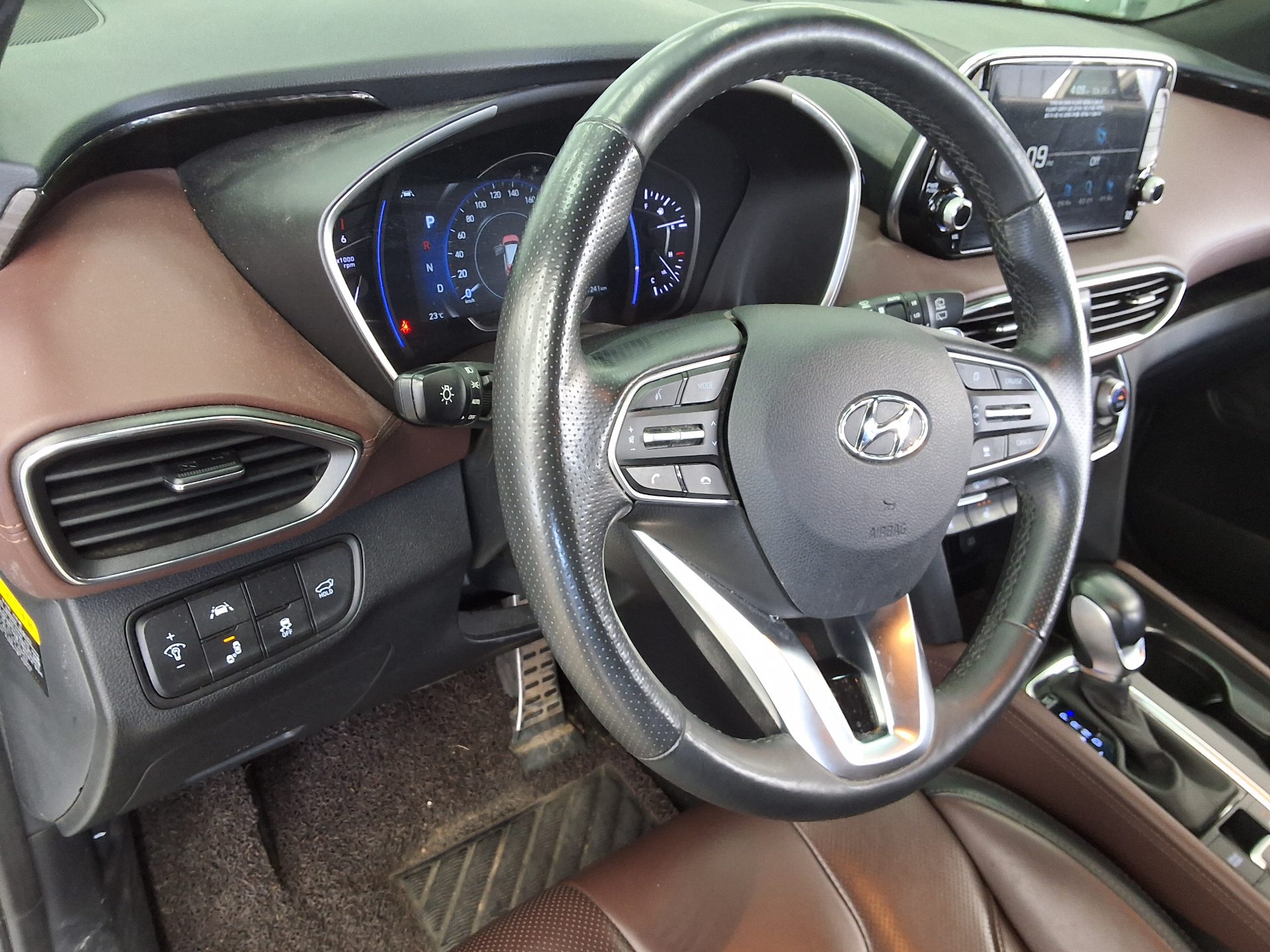HYUNDAI SANTA FE (TM) R2.2 2WD INSPIRATION 2020 - zdjęcie 18