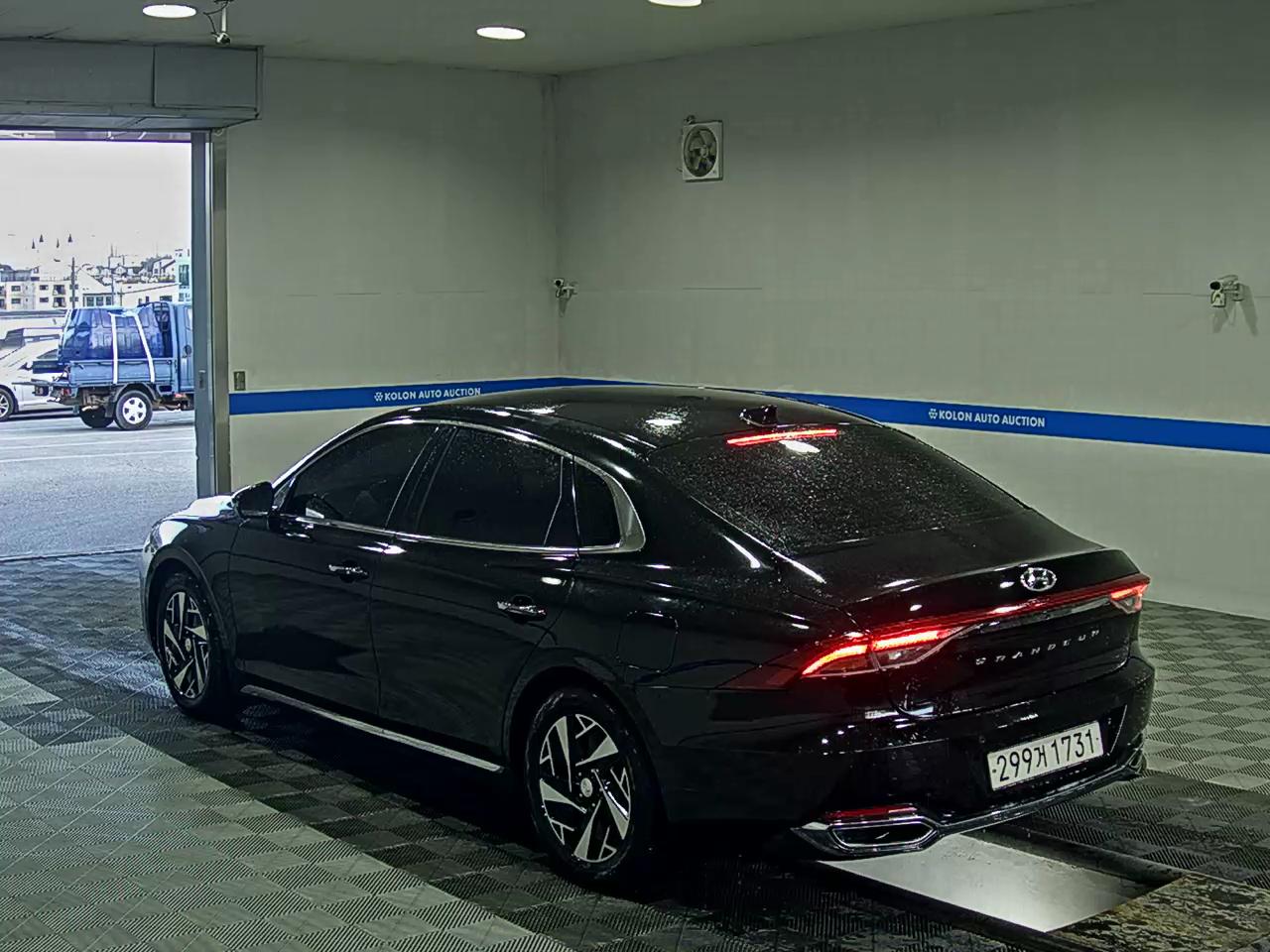 HYUNDAI THE NEW GRANDEUR IG HYBRID 2.4 HEV PREMIUM CHOICE 2021 - zdjęcie 6