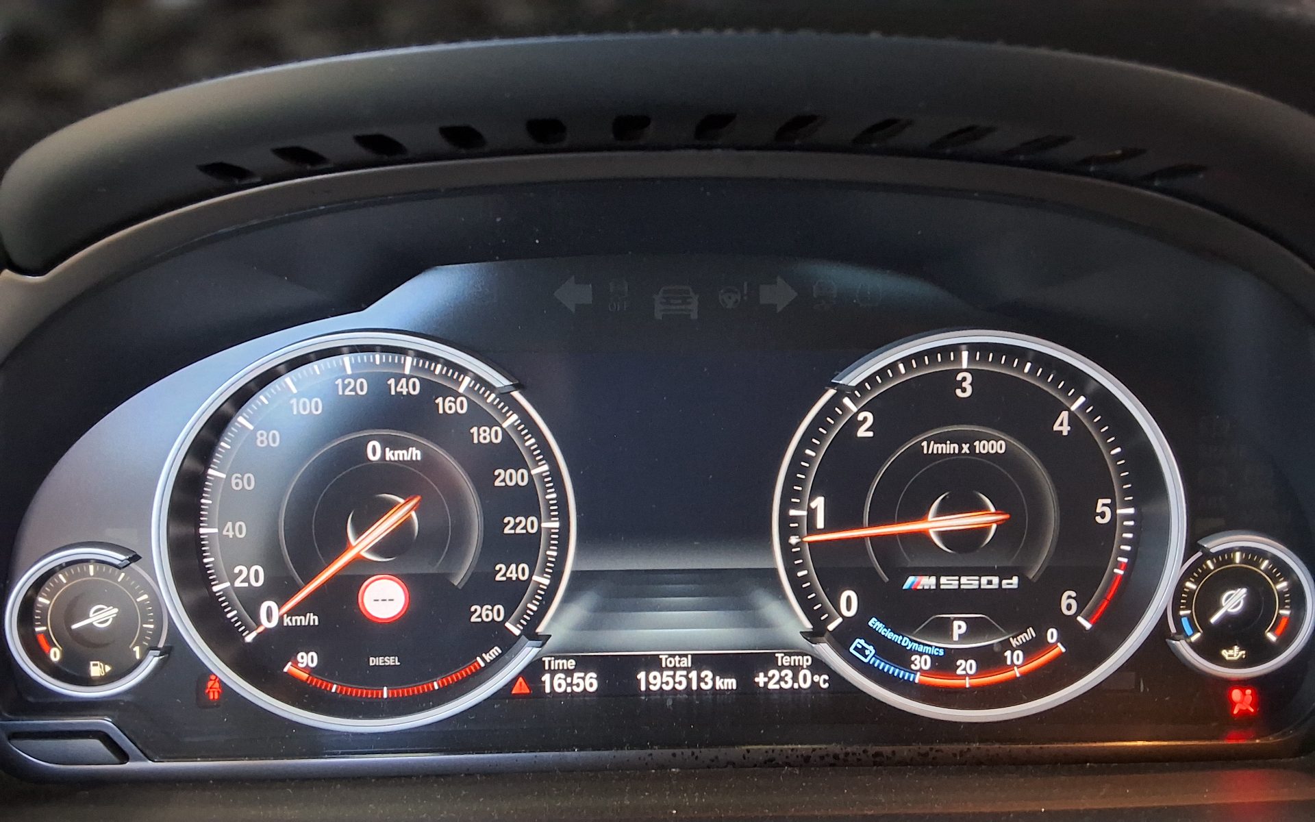 BMW 5 SERIES (6TH GEN) 520d xDRIVE M AERODYNAMIC PRO 2016 - zdjęcie 9