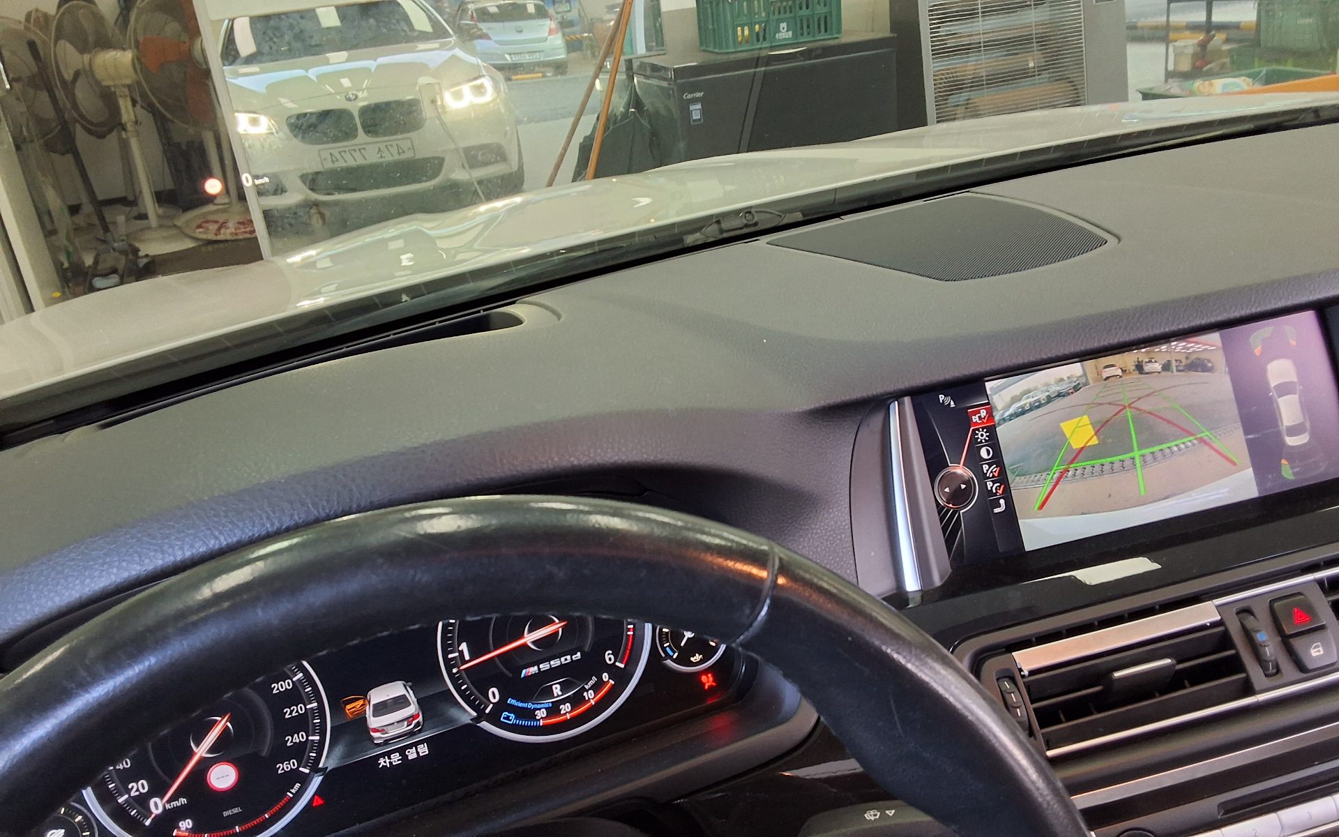 BMW 5 SERIES (6TH GEN) 520d xDRIVE M AERODYNAMIC PRO 2016 - zdjęcie 19