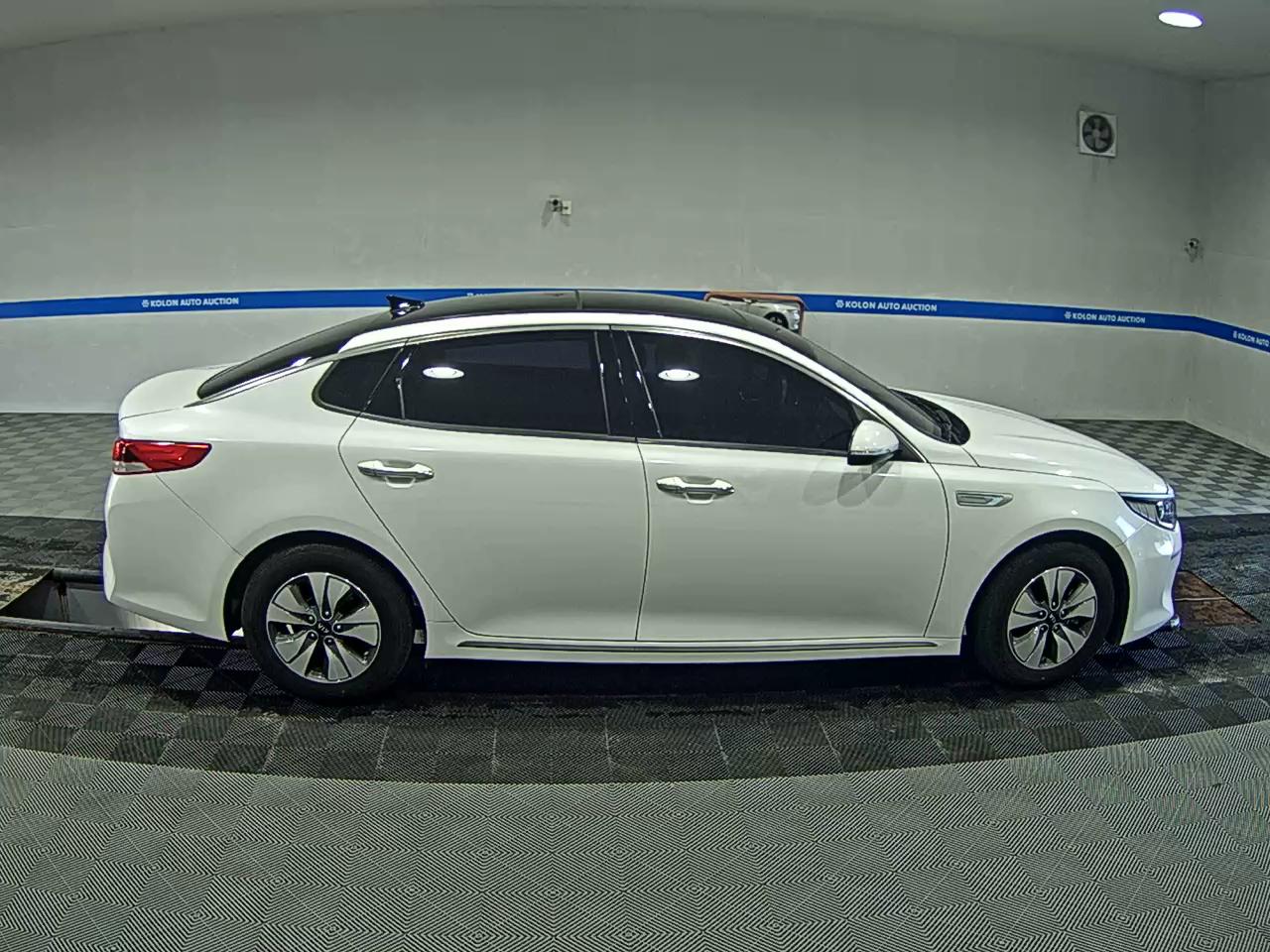 KIA NEW K5 HYBRID NOBLESSE 2017 - zdjęcie 4