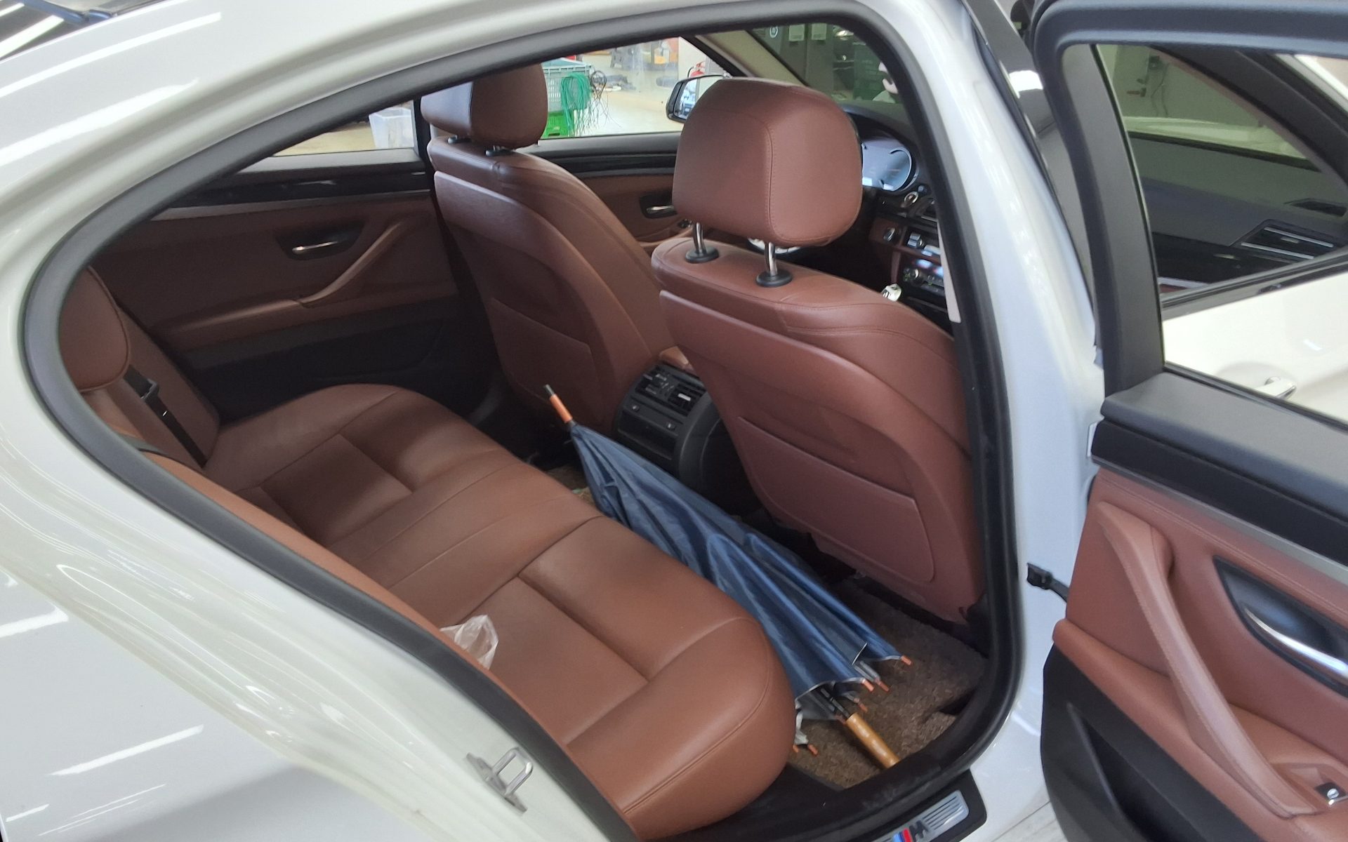 BMW 5 SERIES (6TH GEN) 520d xDRIVE M AERODYNAMIC PRO 2016 - zdjęcie 13