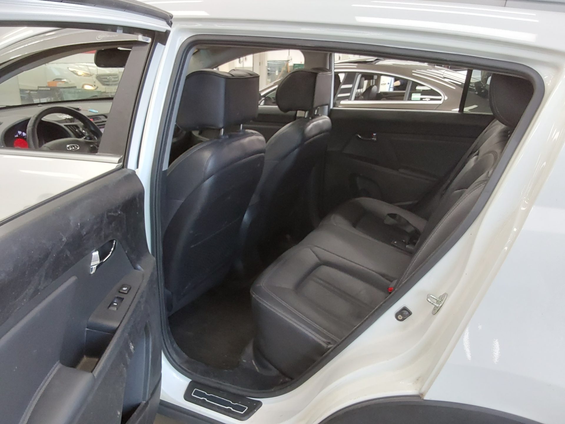 KIA SPORTAGE R DIESEL R2.0 2WD TLX PREMIUM 2011 - zdjęcie 12