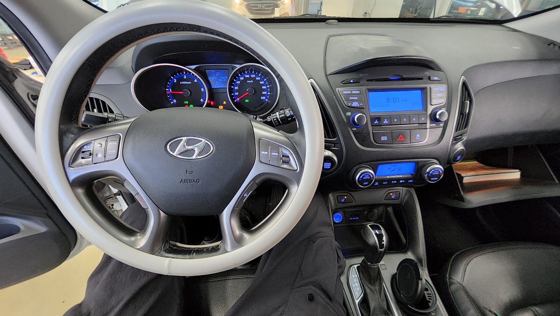 HYUNDAI NEW TUCSON ix DIESEL R2.0 2WD SMART SPECIAL 2014 - zdjęcie 18