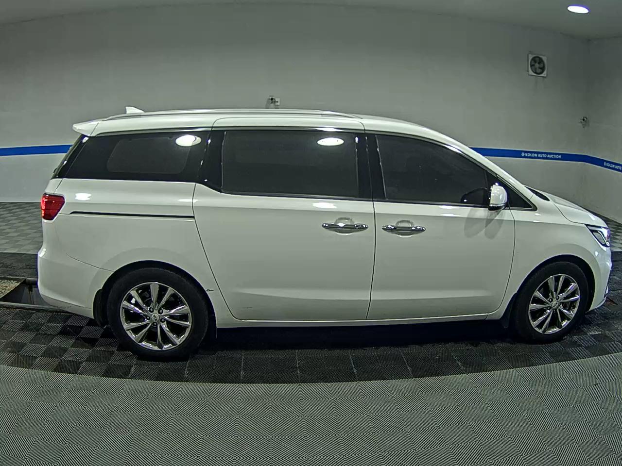 KIA THE NEW CARNIVAL 9-SEATER DIESEL NOBLESSE SPECIAL 2020 - zdjęcie 4