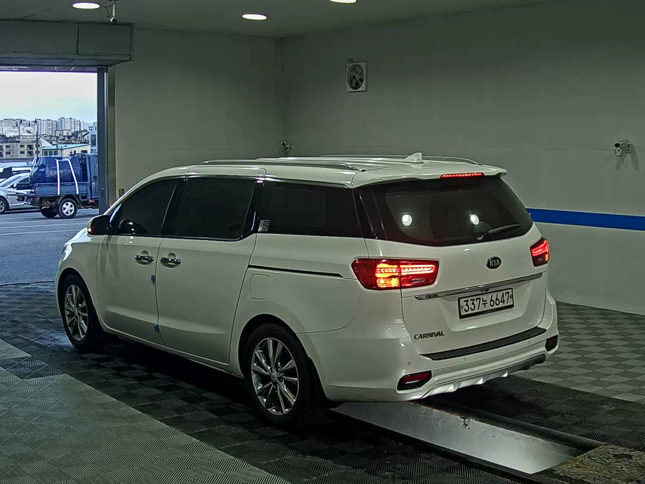 KIA THE NEW CARNIVAL 9-SEATER DIESEL NOBLESSE SPECIAL 2020 - zdjęcie 6