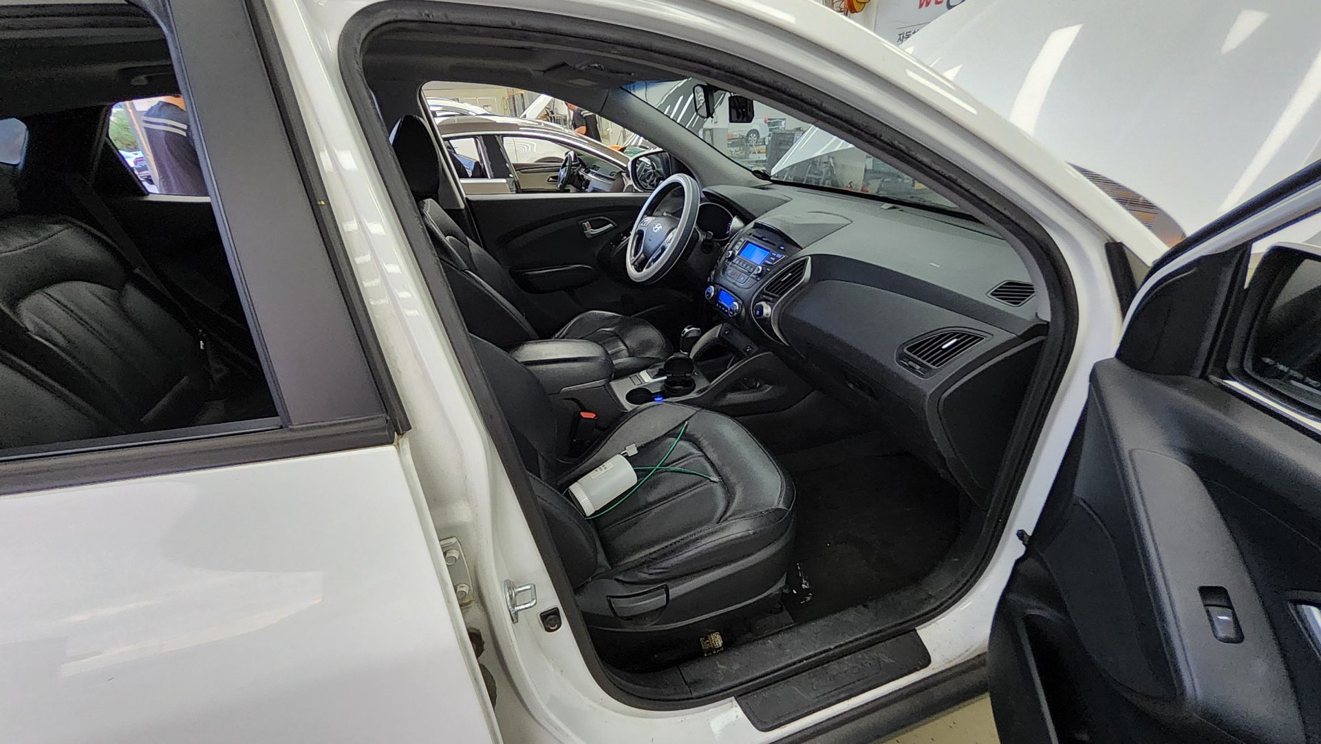HYUNDAI NEW TUCSON ix DIESEL R2.0 2WD SMART SPECIAL 2014 - zdjęcie 14