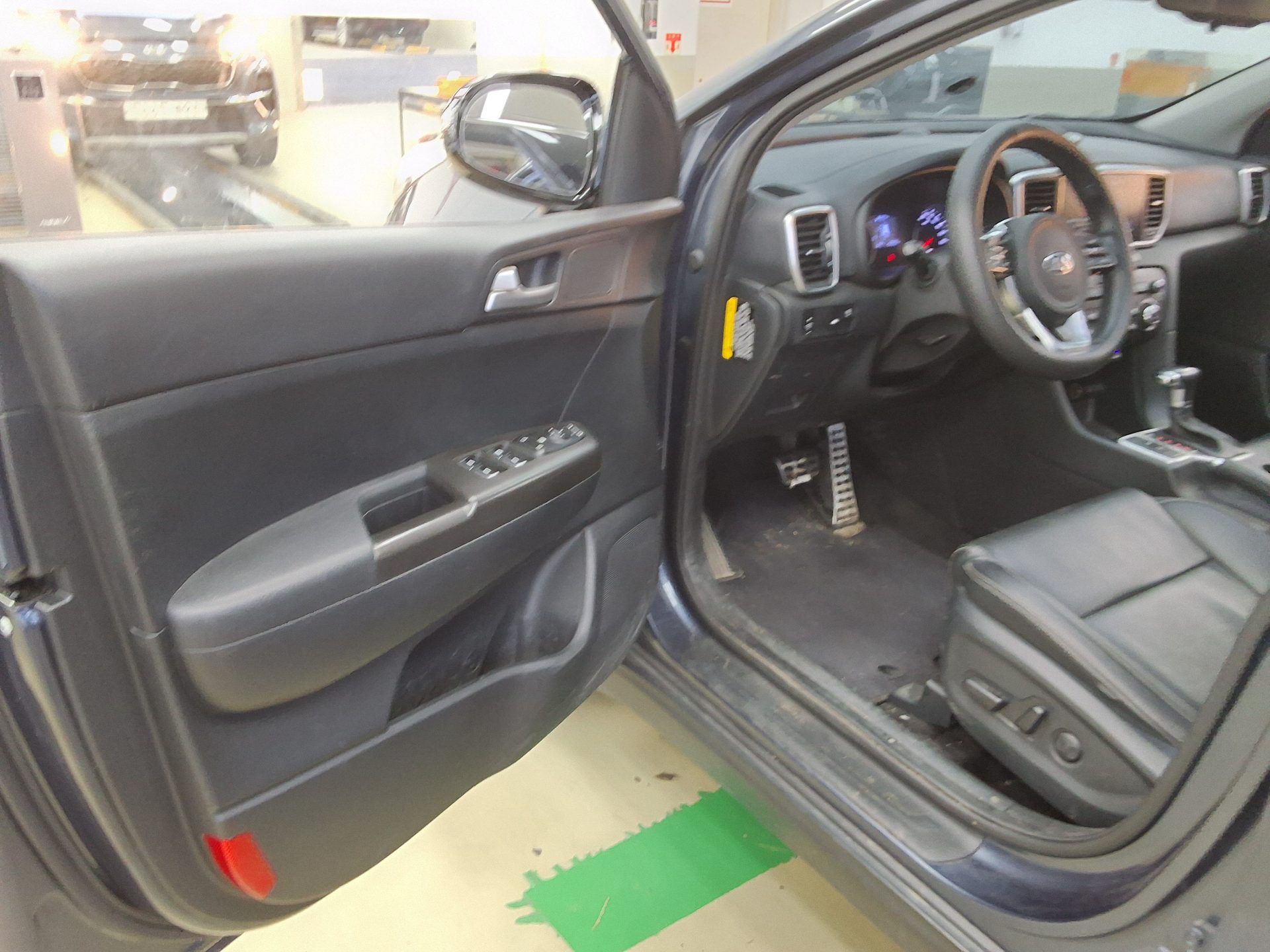 KIA SPORTAGE THE BOLD 1.6 DIESEL 2WD PRESTIGE 2019 - zdjęcie 10