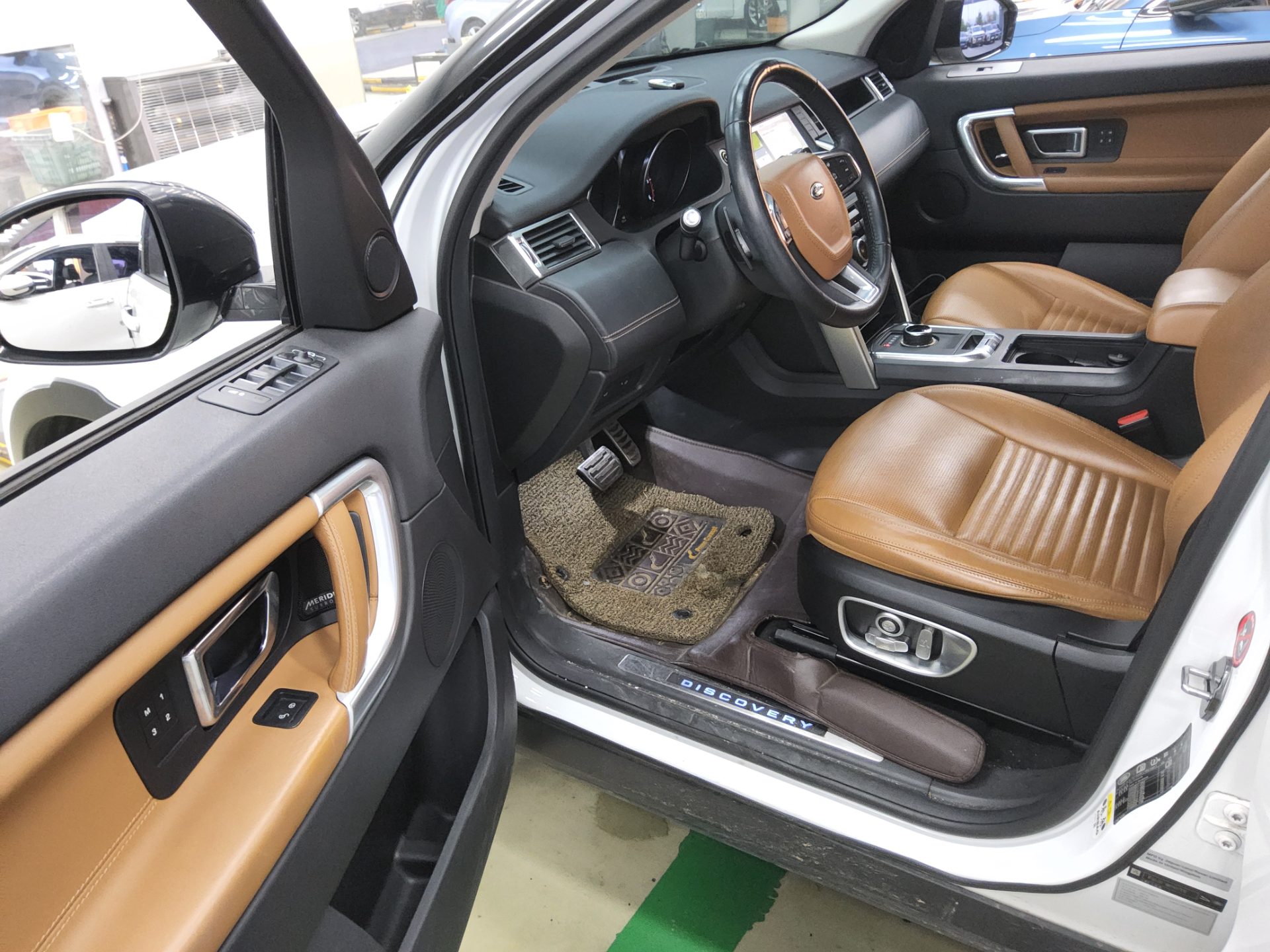 LAND ROVER DISCOVERY SPORT 2.0 TD4 HSE LUXURY 2018 - zdjęcie 10