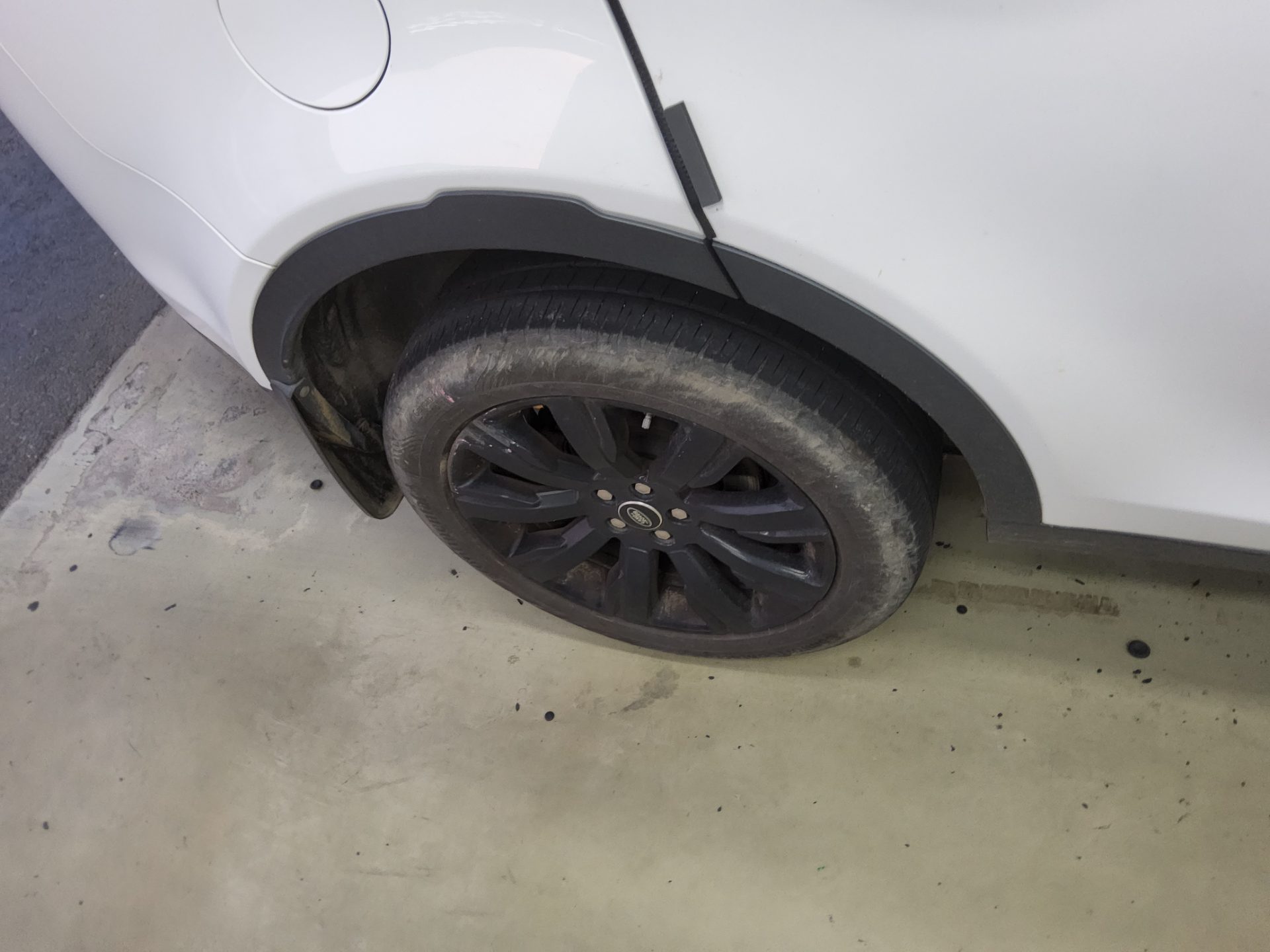 LAND ROVER DISCOVERY SPORT 2.0 TD4 HSE LUXURY 2018 - zdjęcie 22