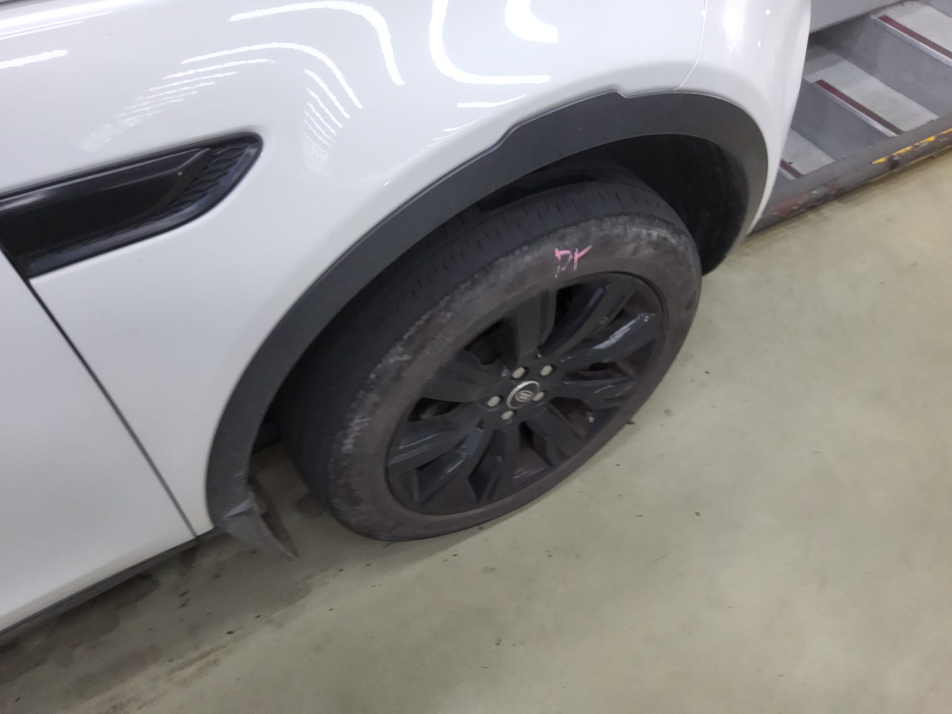 LAND ROVER DISCOVERY SPORT 2.0 TD4 HSE LUXURY 2018 - zdjęcie 21