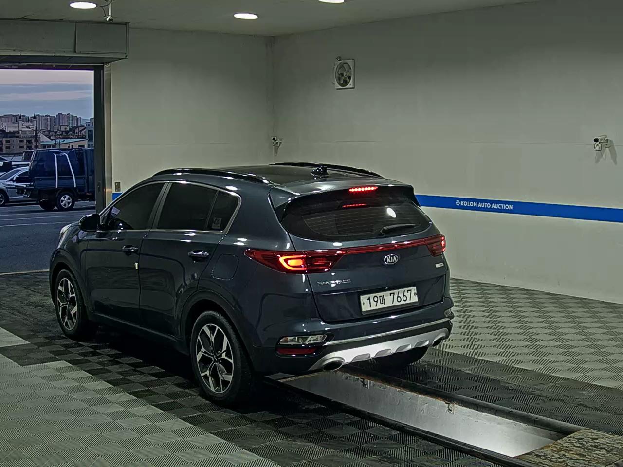 KIA SPORTAGE THE BOLD 1.6 DIESEL 2WD PRESTIGE 2019 - zdjęcie 6