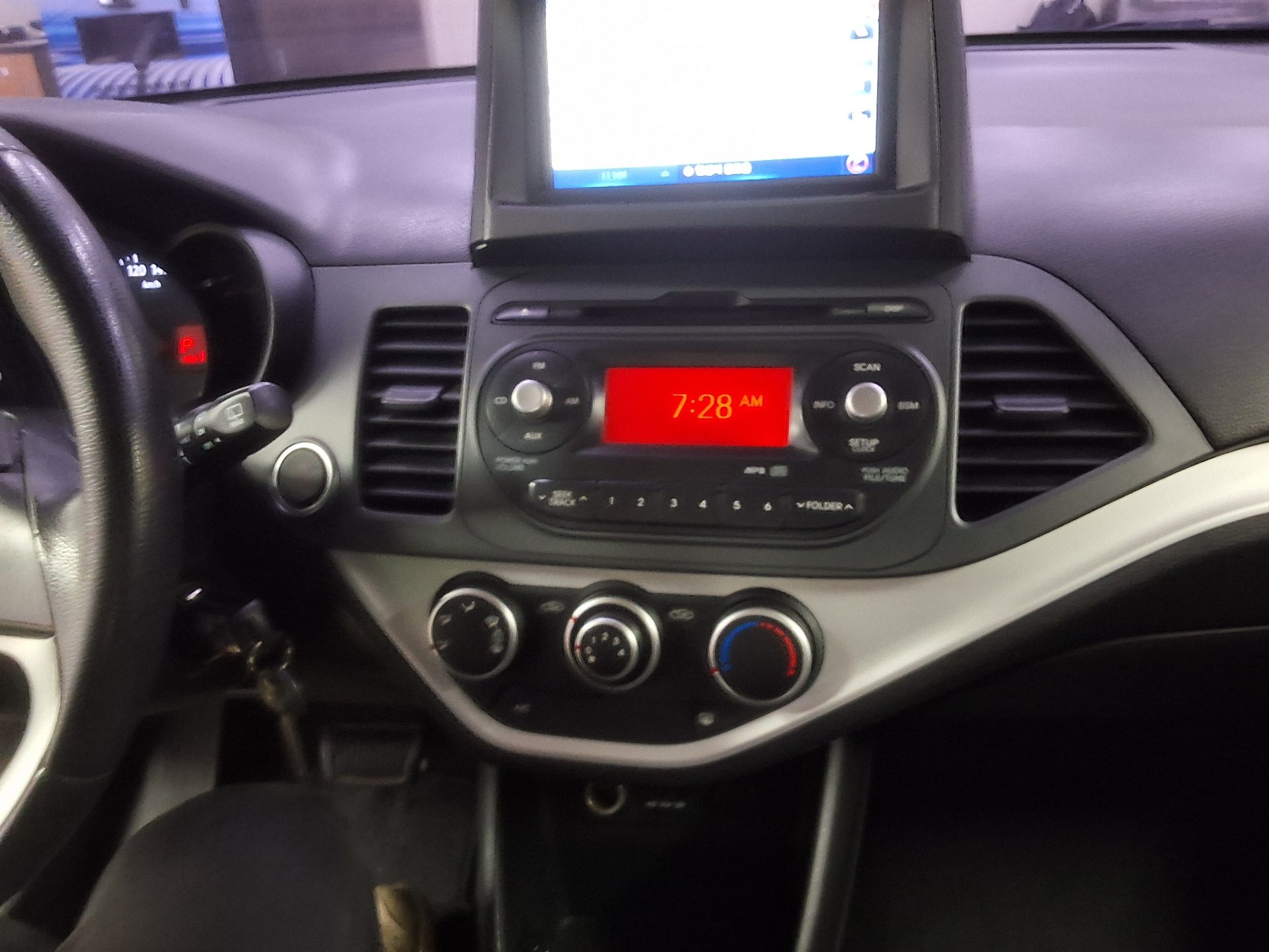 KIA ALL NEW MORNING GASOLINE DELUXE 2012 - zdjęcie 24