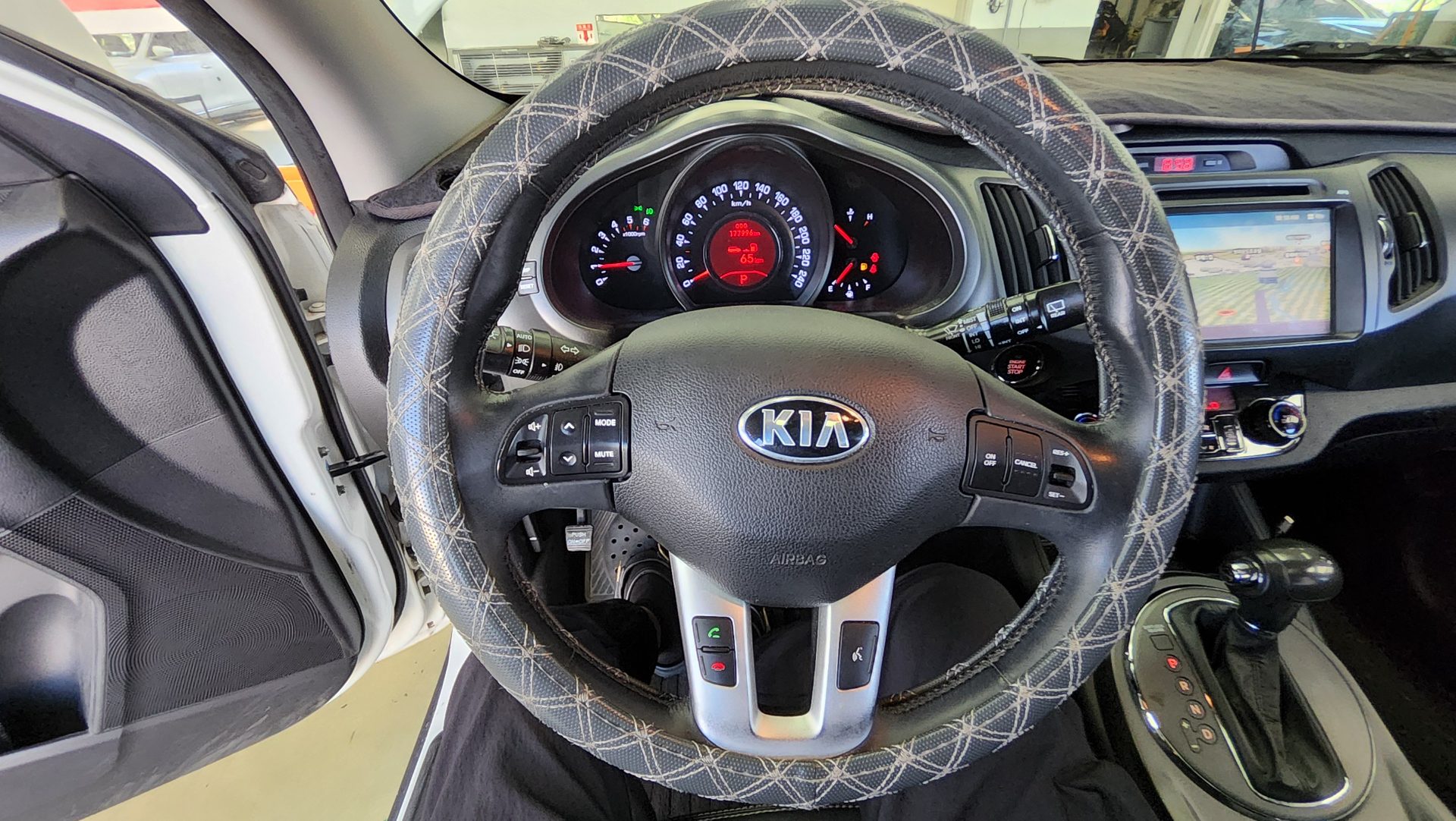 KIA SPORTAGE R DIESEL R2.0 2WD TLX LUXURY MODEL 2013 - zdjęcie 17