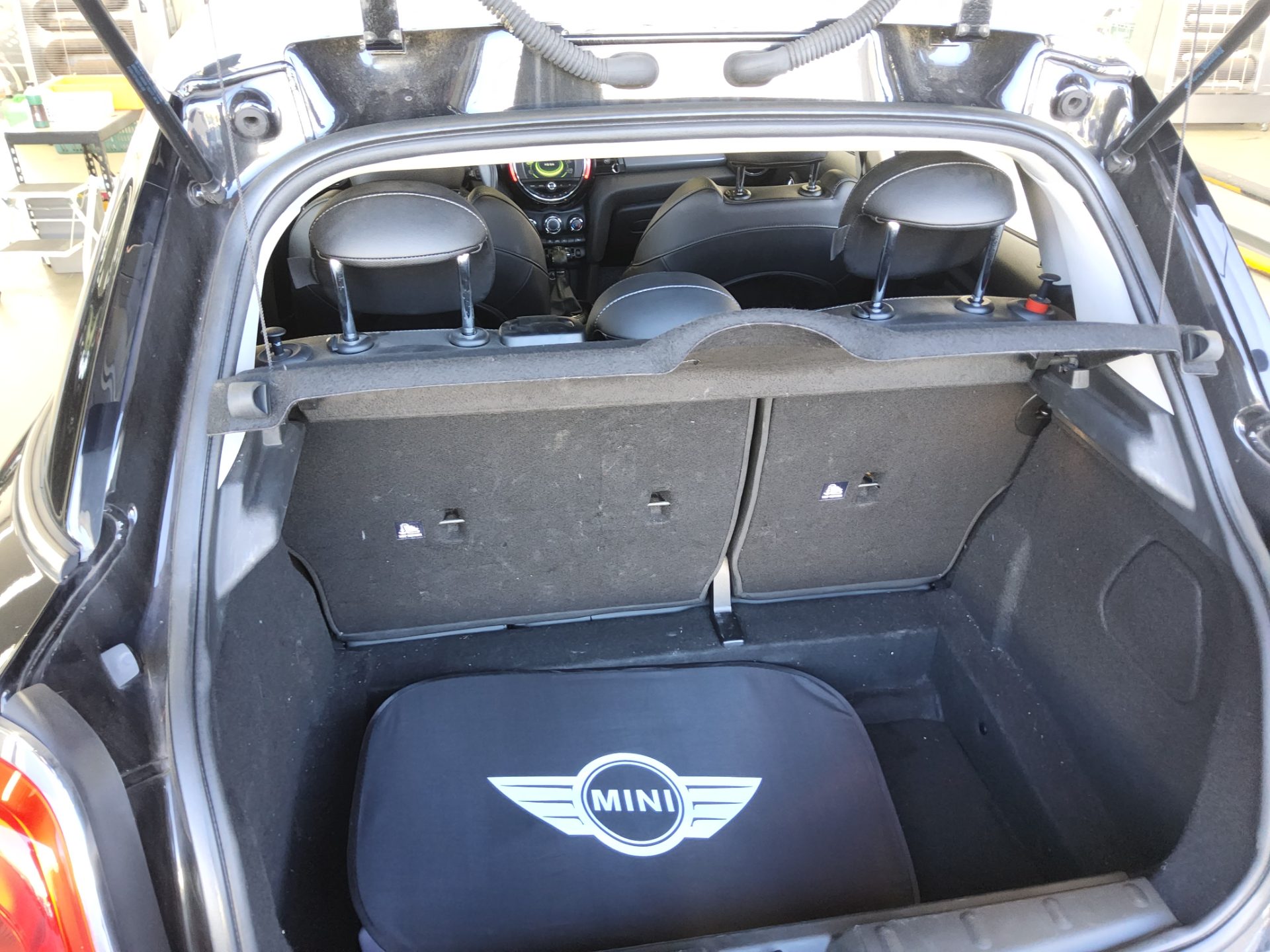 MINI COOPER (3RD GEN) 5-DOOR 1.5 D 2018 - zdjęcie 15