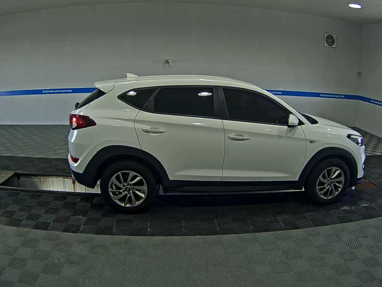 HYUNDAI ALL NEW TUCSON DIESEL 1.7 2WD STYLE 2017 - zdjęcie 4