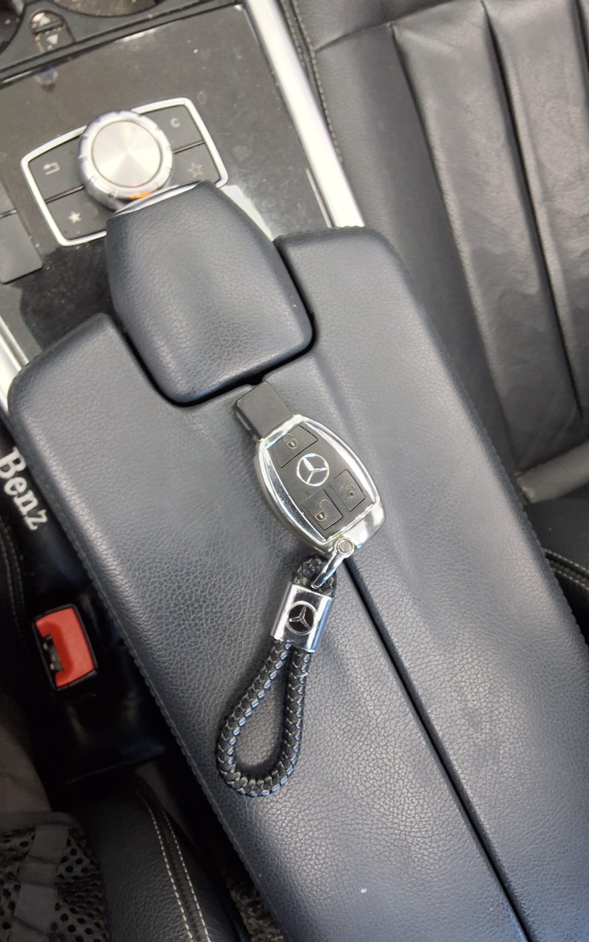 MERCEDES-BENZ E-CLASS (4TH GEN) E300 4MATIC AVANTGARDE 2014 - zdjęcie 20