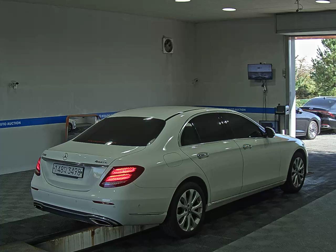 MERCEDES-BENZ E-CLASS (5TH GEN) E300 4MATIC EXCLUSIVE 2020 - zdjęcie 5
