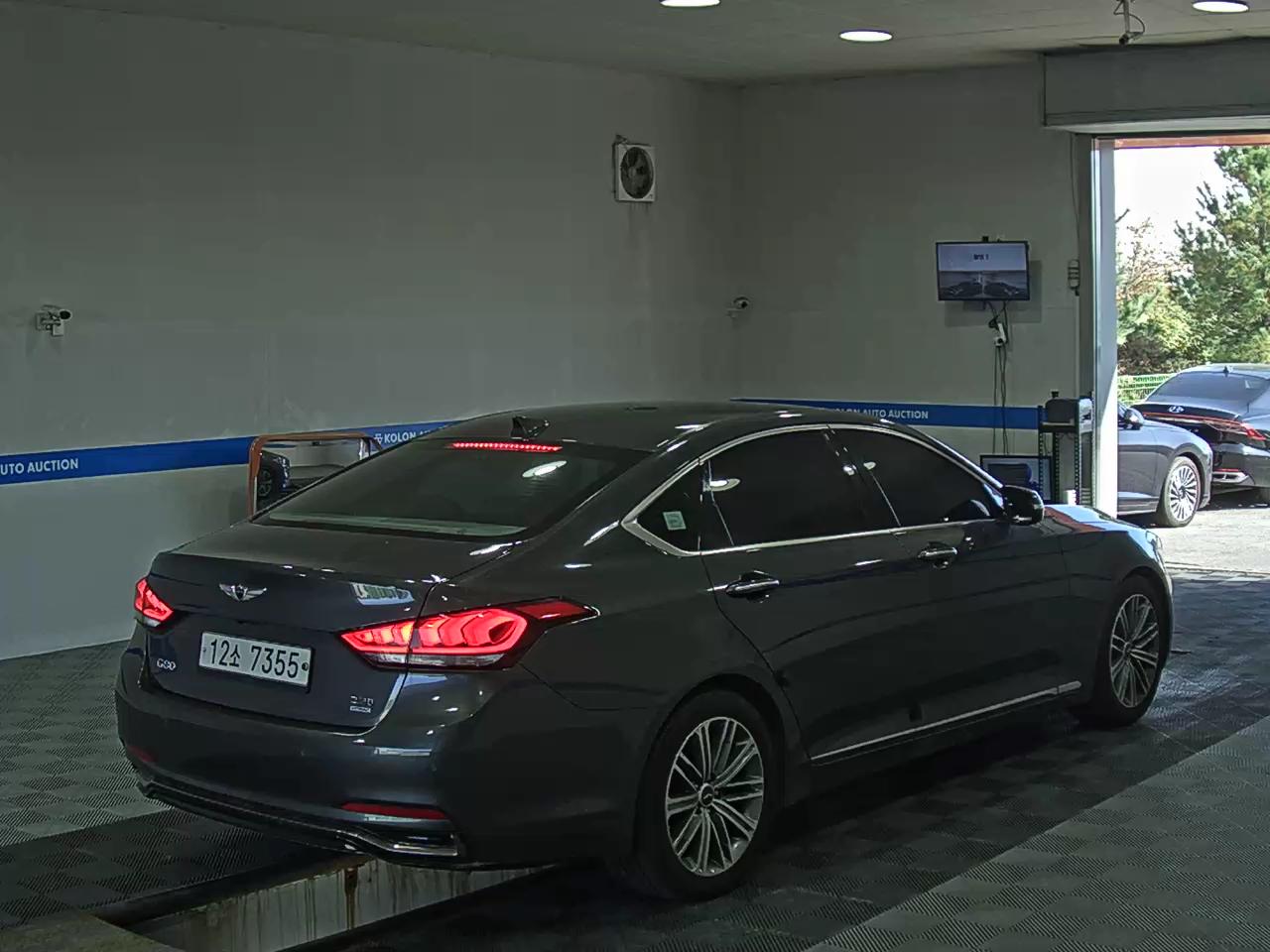 GENESIS G80 2.2 D AWD LUXURY 2019 - zdjęcie 5