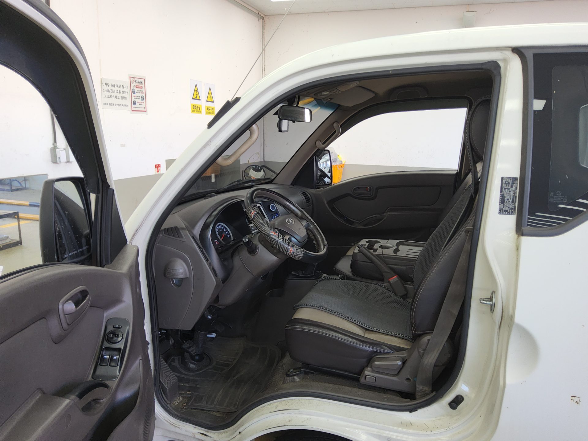 HYUNDAI PORTER II CRDi SUPER CAB EXTRA LONG WHEELBASE SMART 2017 - zdjęcie 10