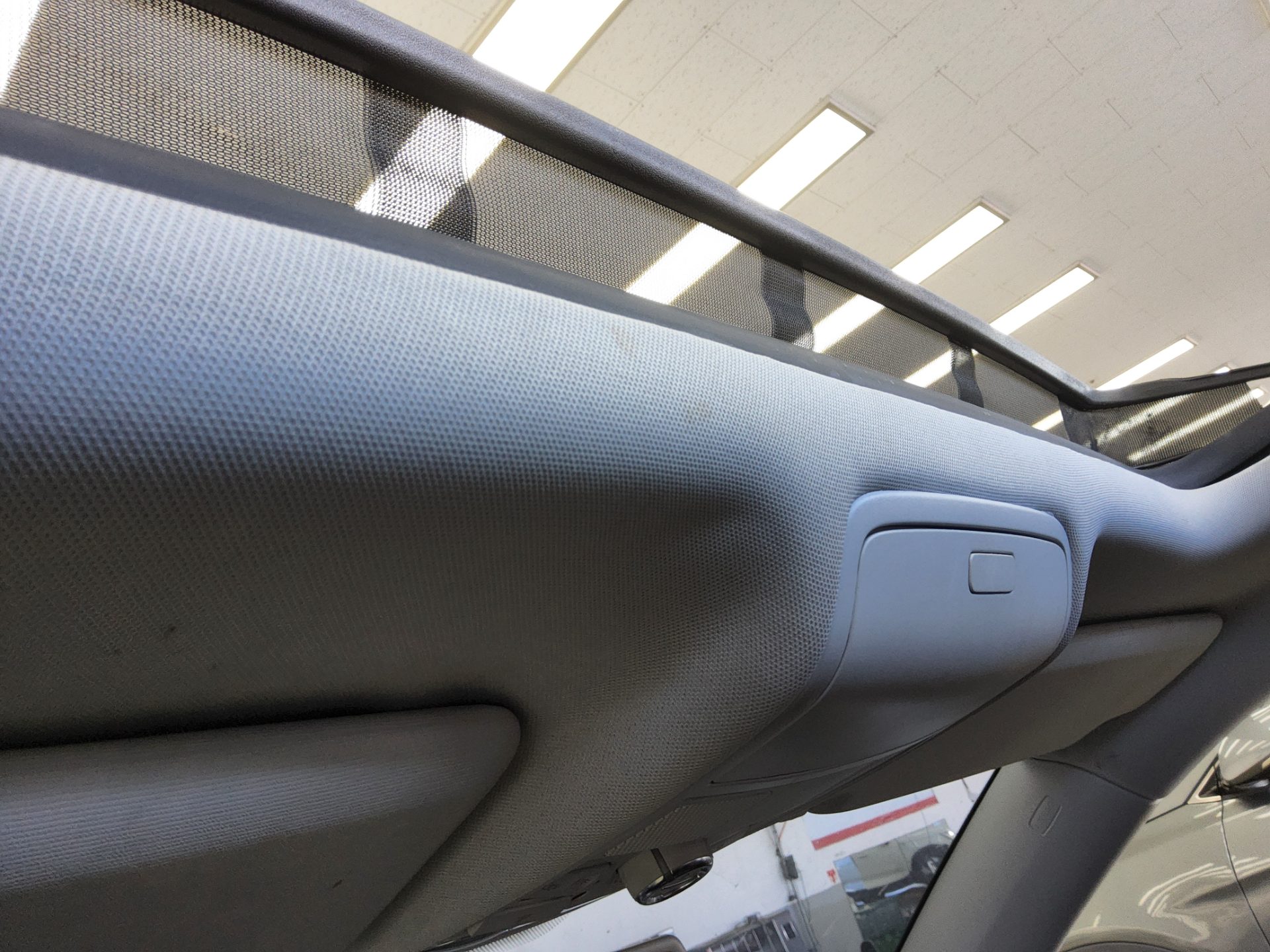 VOLKSWAGEN TIGUAN 2.0 TDI BLUEMOTION PREMIUM 2015 - zdjęcie 18