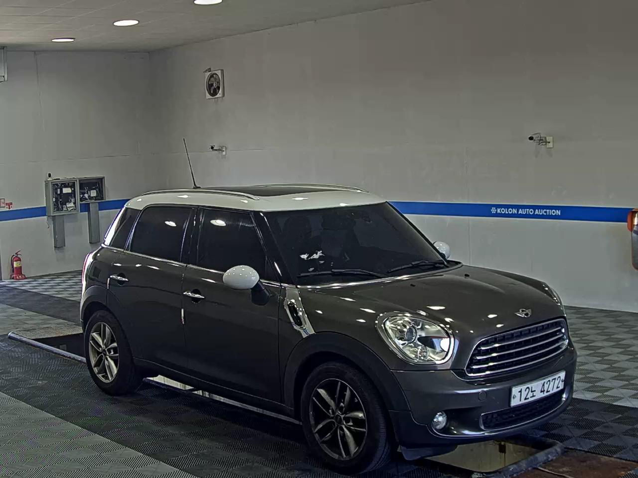 MINI COUNTRYMAN 2.0 D 2013 - zdjęcie 3