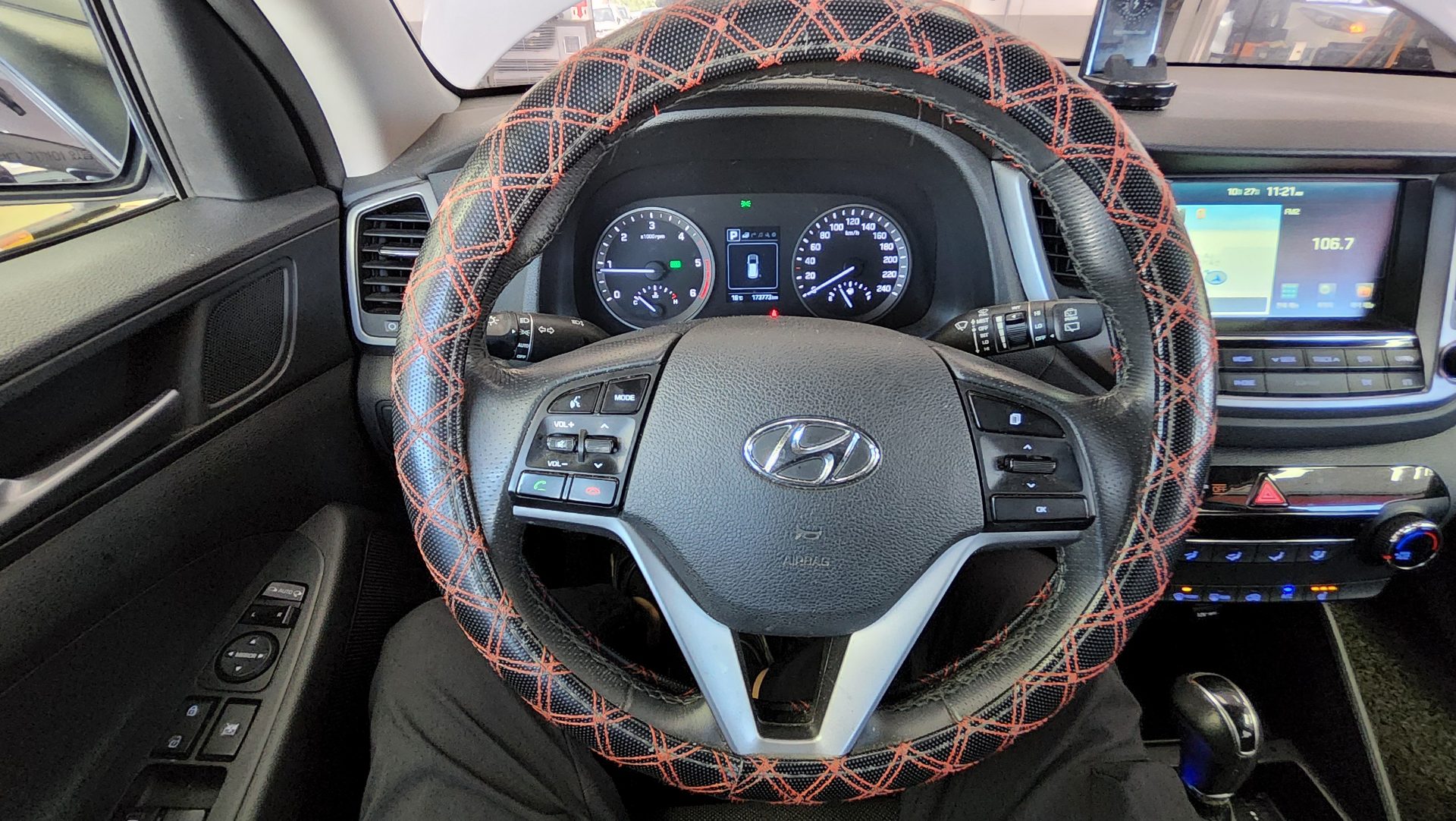 HYUNDAI ALL NEW TUCSON DIESEL 1.7 2WD SMART 2018 - zdjęcie 17