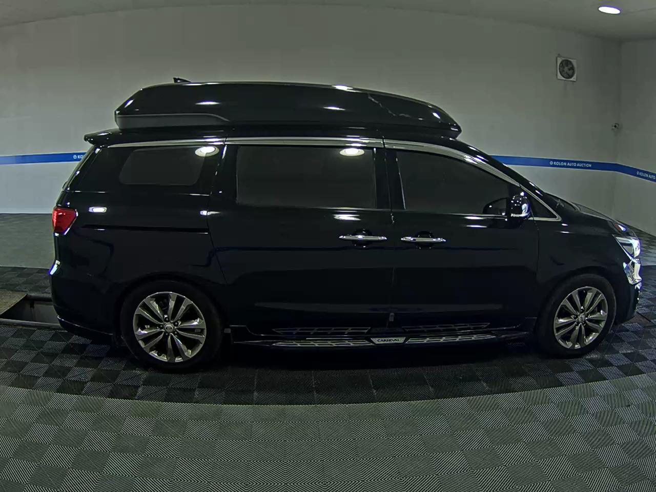 KIA ALL NEW CARNIVAL HI-LIMOUSINE GASOLINE 7-SEATER PRESIDENT 2016 - zdjęcie 4