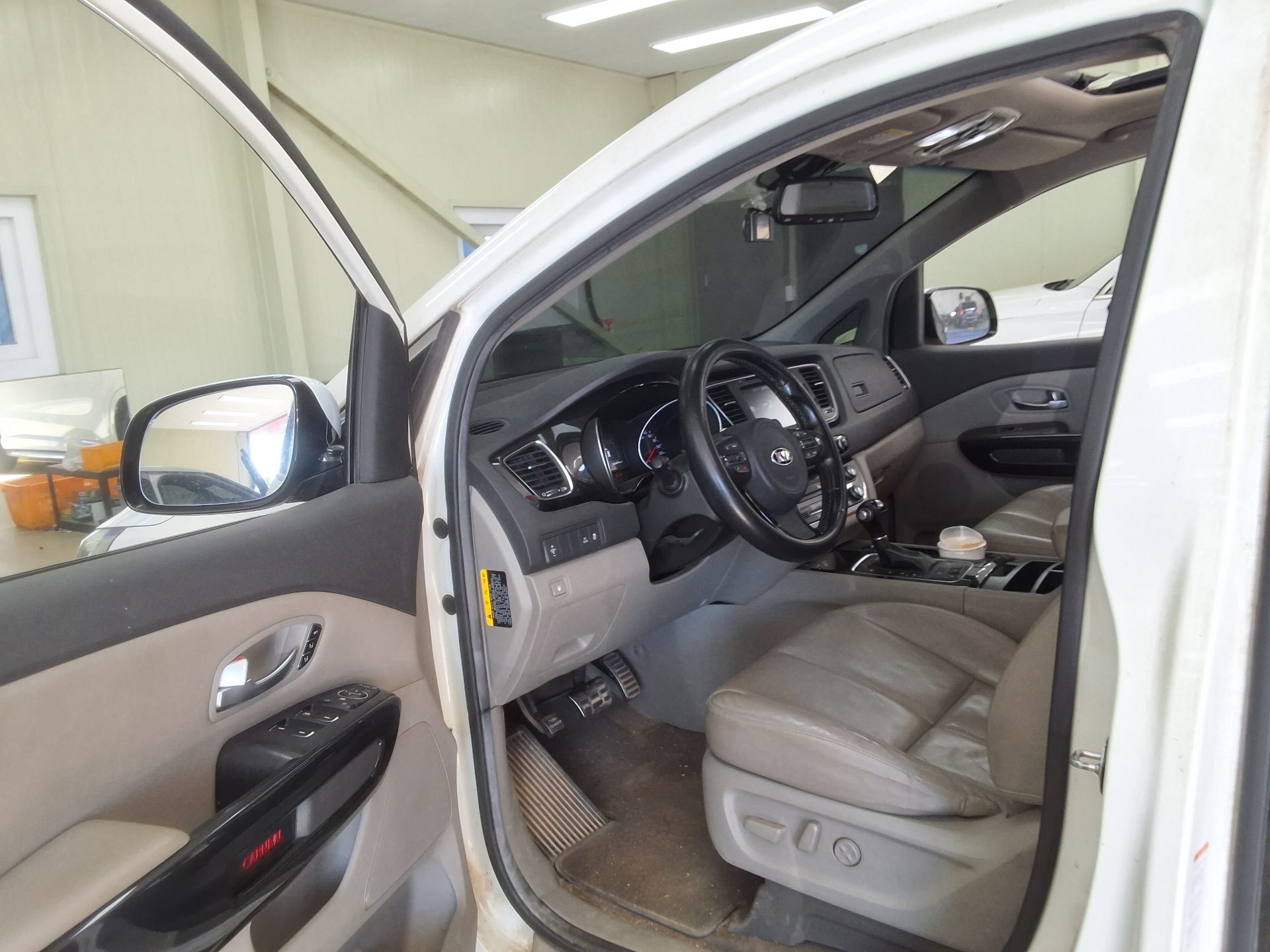 KIA ALL NEW CARNIVAL 9-SEATER DIESEL NOBLESSE 2015 - zdjęcie 11