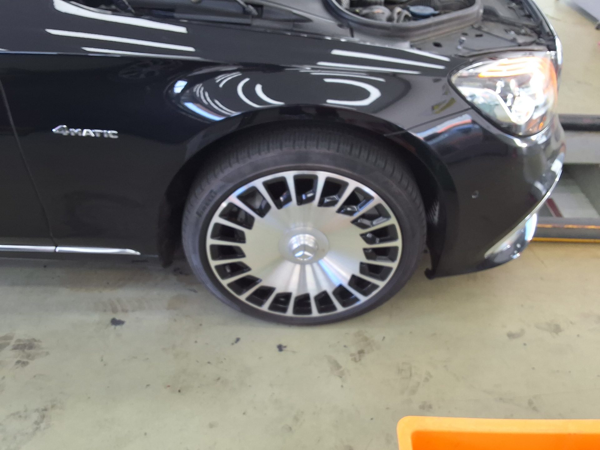 MERCEDES-BENZ S-CLASS (6TH GEN) MAYBACH S560 4MATIC 2019 - zdjęcie 24