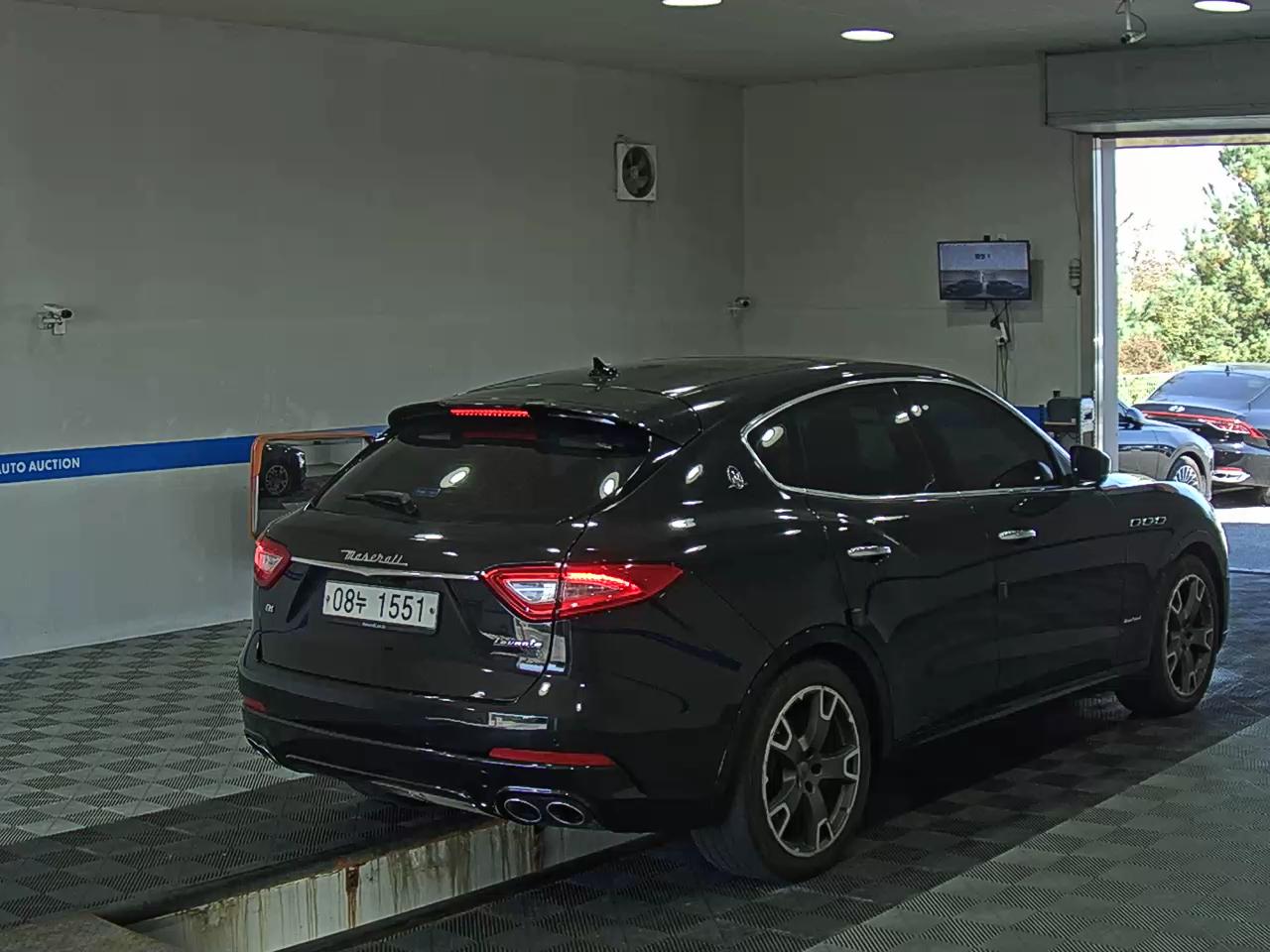 MASERATI LEVANTE 3.0 DIESEL 2018 - zdjęcie 5