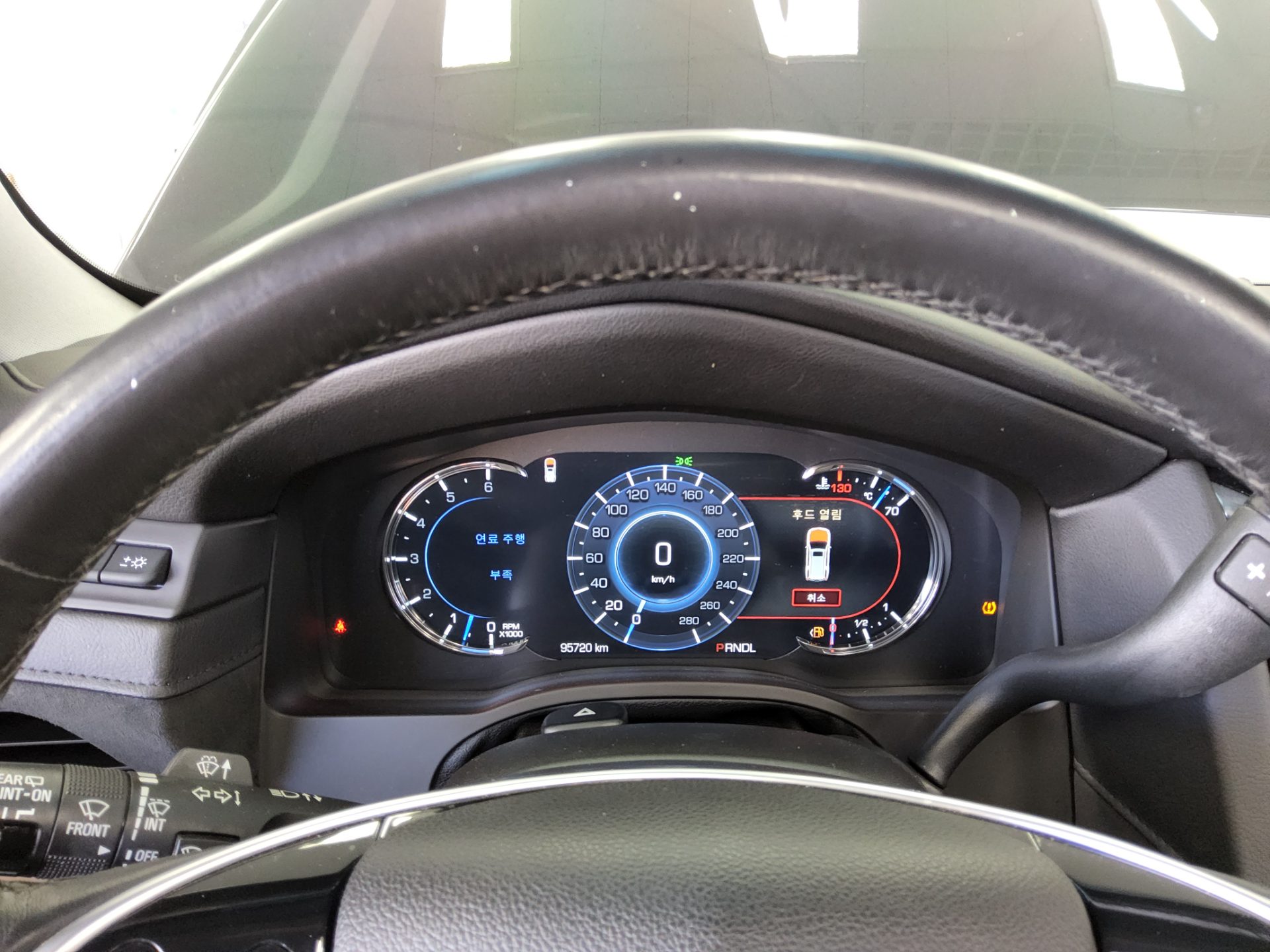 CADILLAC ESCALADE (4TH GEN) 6.2 V8 2017 - zdjęcie 9