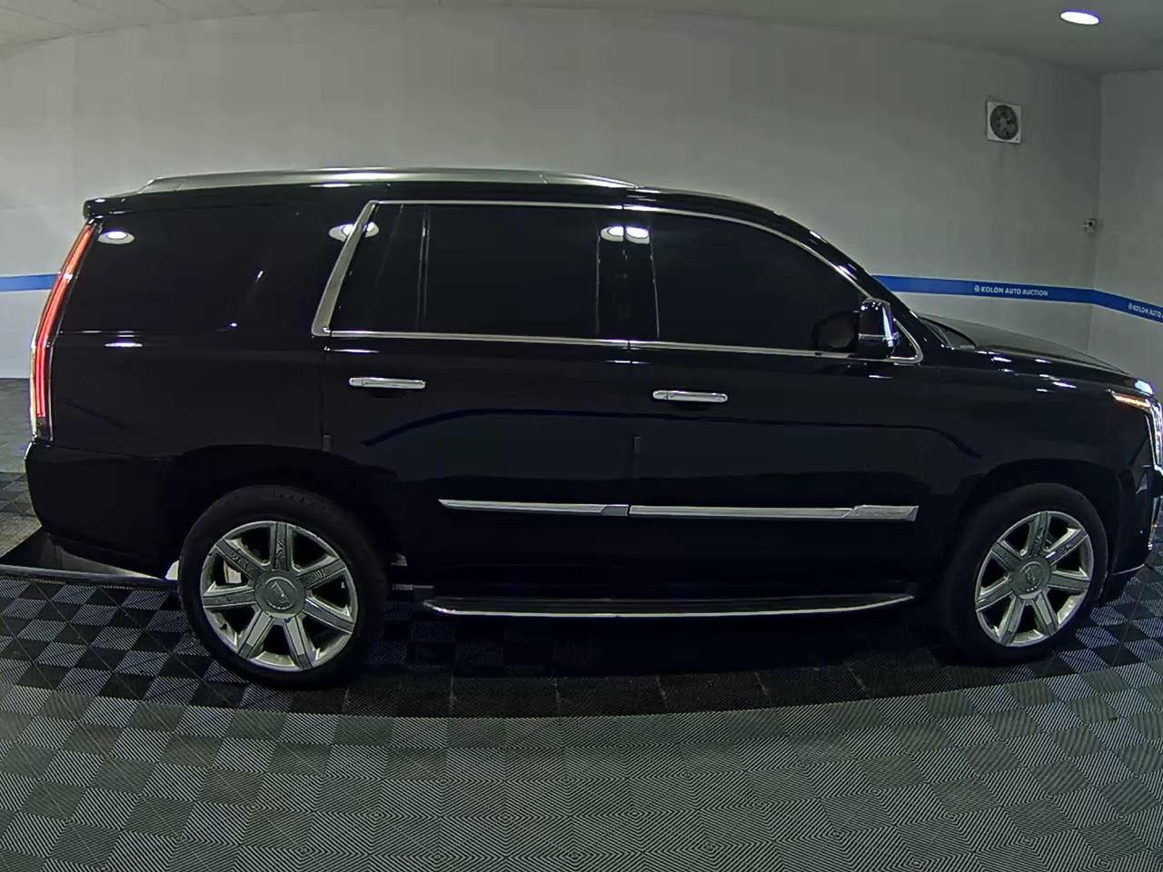 CADILLAC ESCALADE (4TH GEN) 6.2 V8 2017 - zdjęcie 4