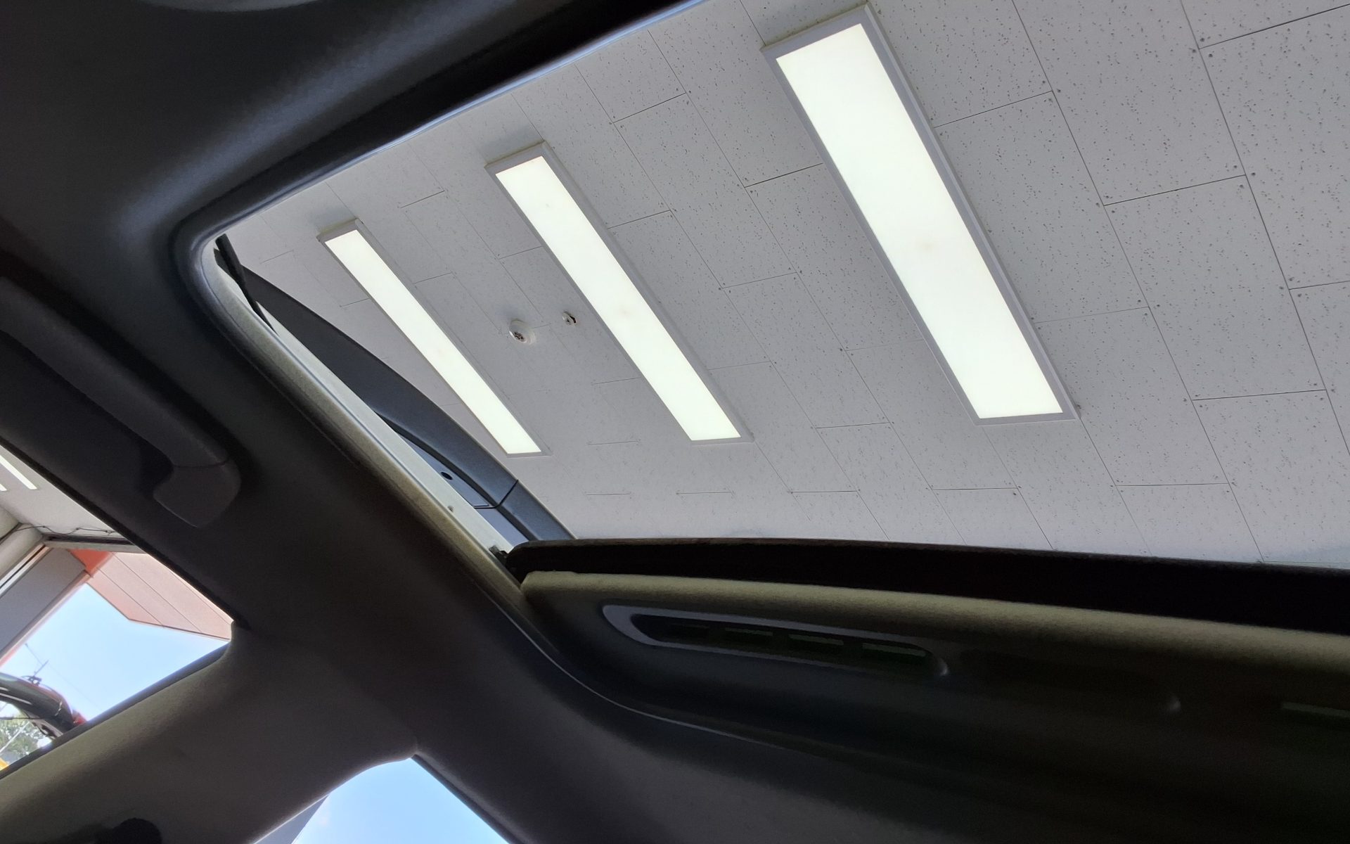 KG MOBILITY (SSANGYONG) REXTON W 2.2 2WD RX7 LUXURY 2016 - zdjęcie 21