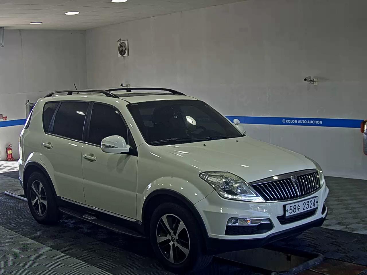 KG MOBILITY (SSANGYONG) REXTON W 2.2 2WD RX7 LUXURY 2016 - zdjęcie 3