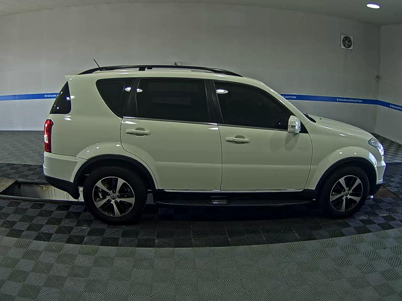 KG MOBILITY (SSANGYONG) REXTON W 2.2 2WD RX7 LUXURY 2016 - zdjęcie 4