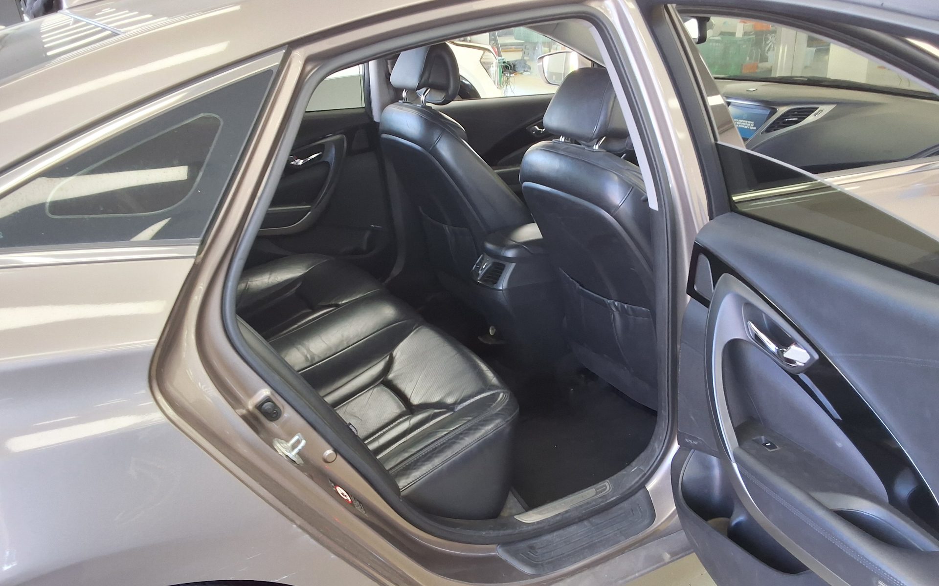 HYUNDAI GRANDEUR HG LPI DISABLED VEHICLE 2014 - zdjęcie 13