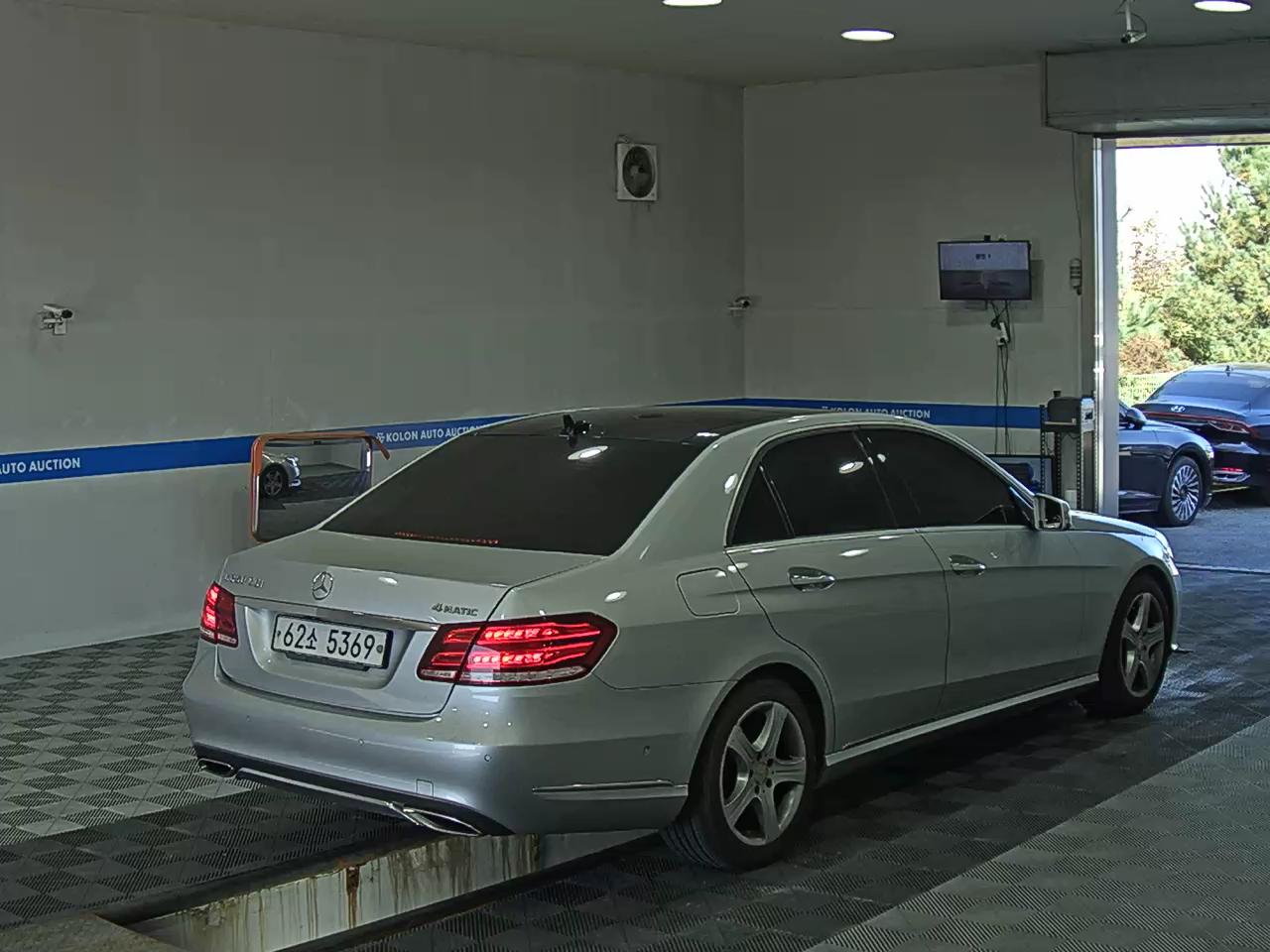 MERCEDES-BENZ E-CLASS (4TH GEN) E250 CDI 4MATIC 2014 - zdjęcie 5