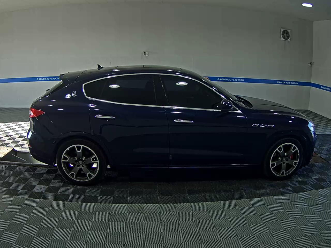 MASERATI LEVANTE 3.0 DIESEL 2017 - zdjęcie 4