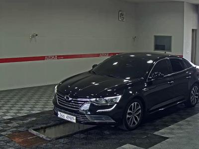 Renault SM6