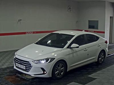Hyundai Elantra 2017 — фото з SellCar Auction