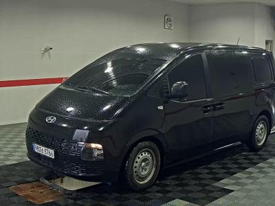 2022 Hyundai Staria