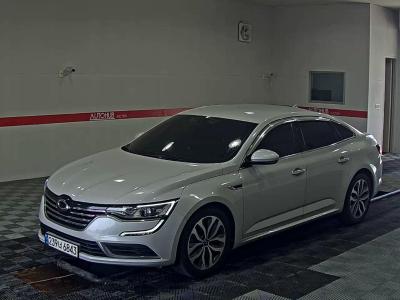 Renault SM6