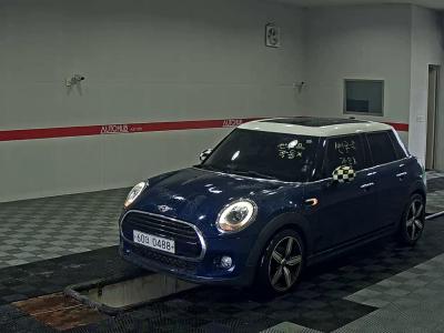 2016 MINI Cooper