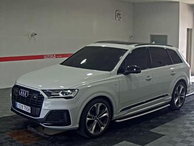 2022 Audi Q7