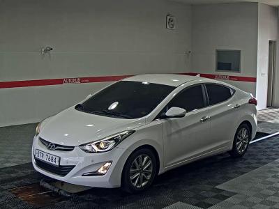 Hyundai Elantra 2015 — фото з SellCar Auction