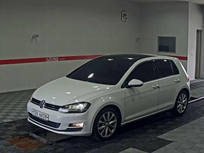 Volkswagen Golf 2015 — фото з SellCar Auction